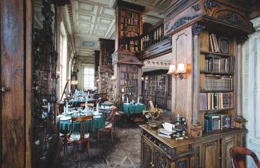 Pushkin Restaurant to compare cost of living Istanbul and Moscow